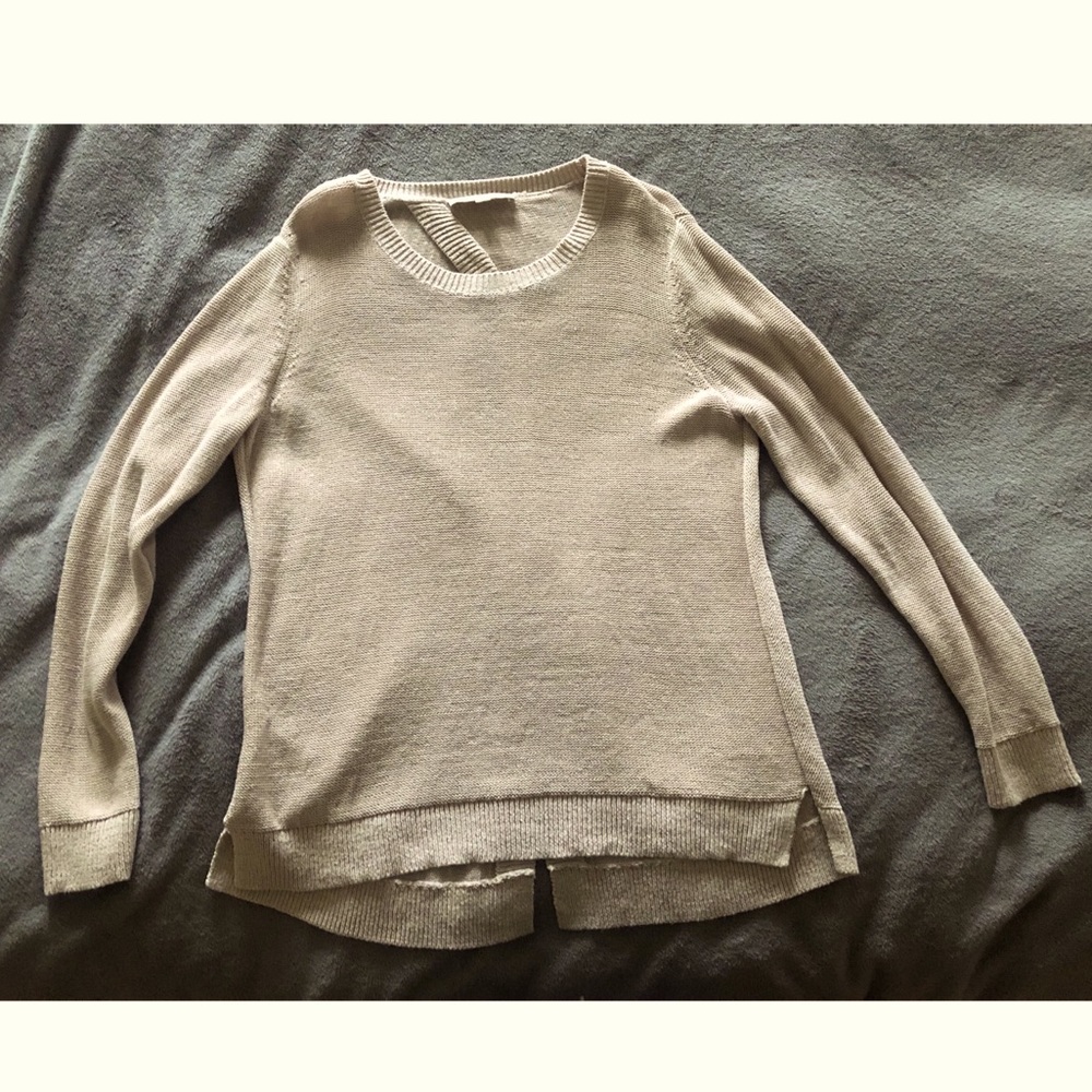 3/$25 🎉 Loft open back fine knit sweater